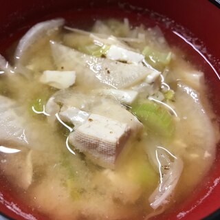 豆腐&ダイコン&セロリの味噌汁